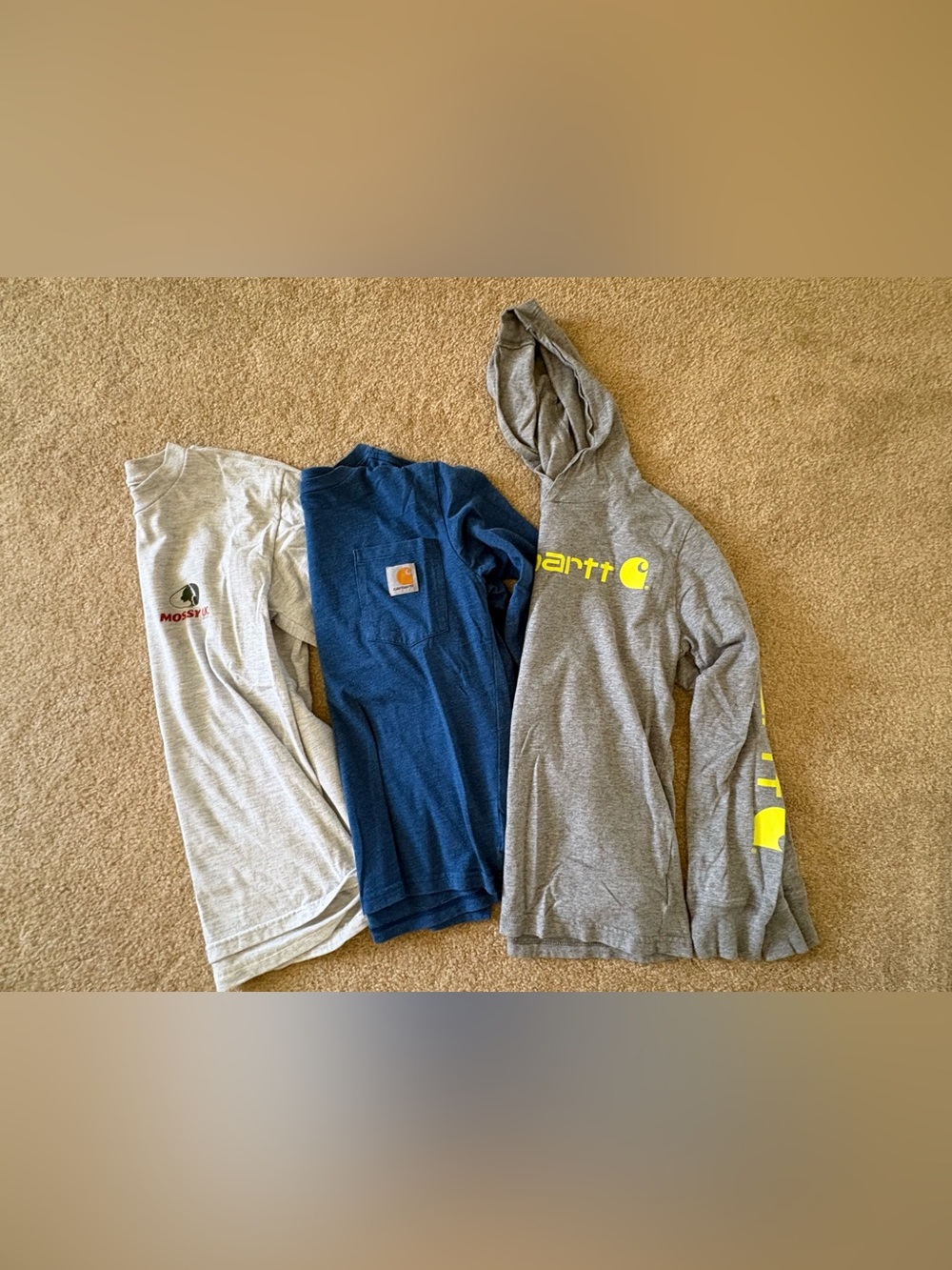 Carhartt and Mossy Oak long sleeve T-shirt Bundle